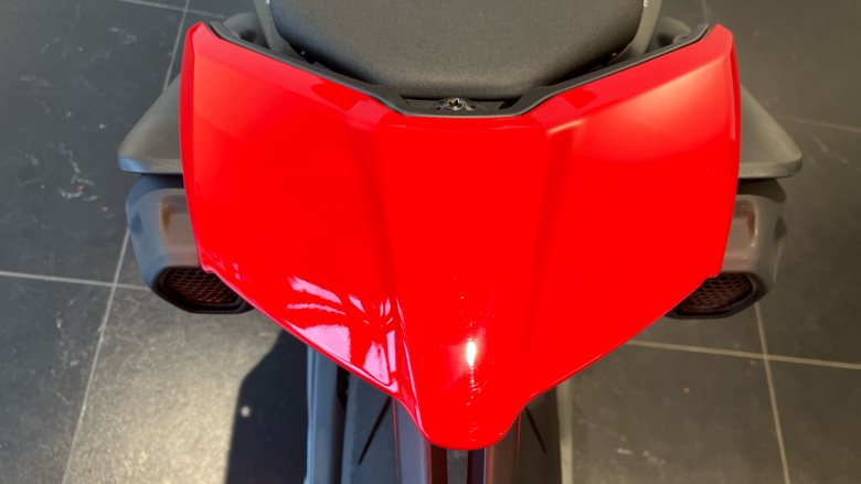 Hypermotard V2 (26MY)